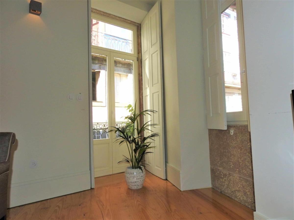 Oporto Delight 1 Luxury Apartment In Historic Center With Balcony Max 4 P Ngoại thất bức ảnh