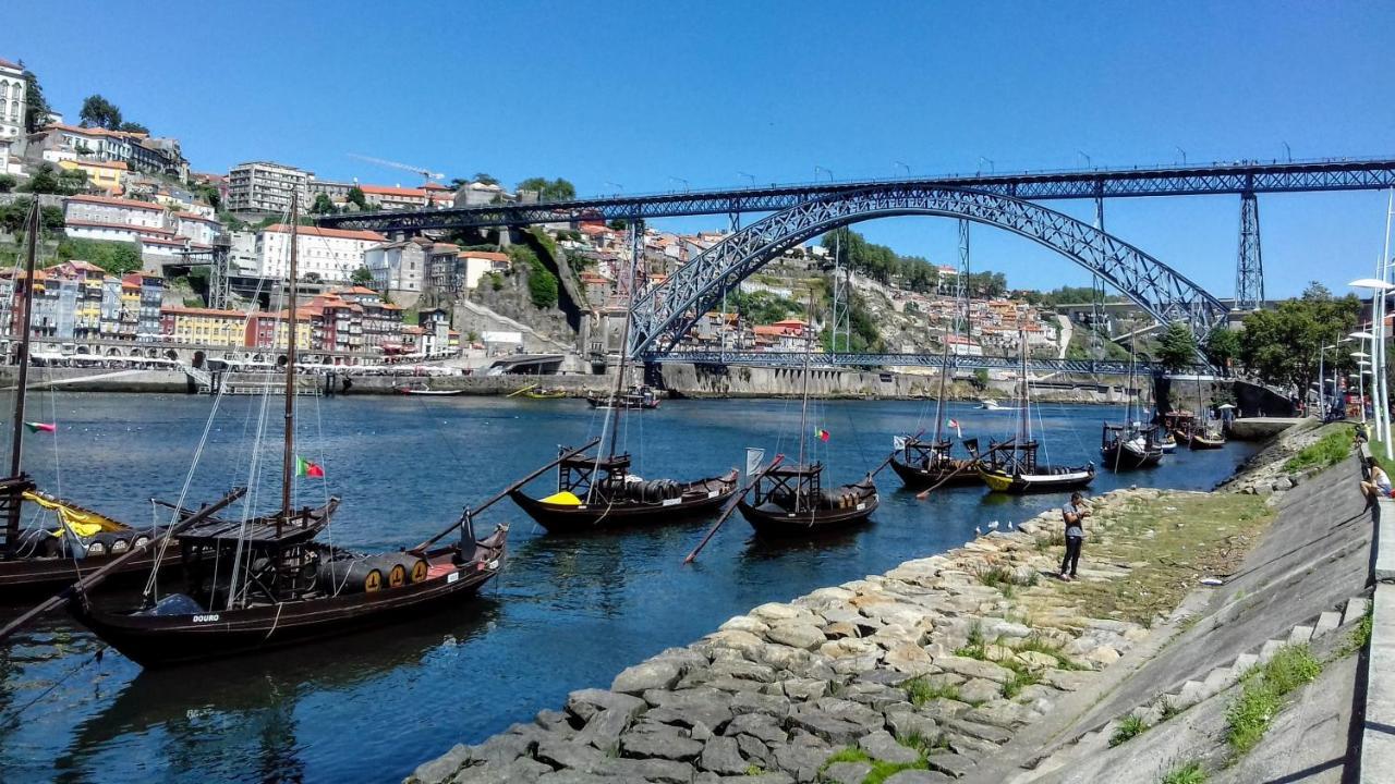 Oporto Delight 1 Luxury Apartment In Historic Center With Balcony Max 4 P Ngoại thất bức ảnh